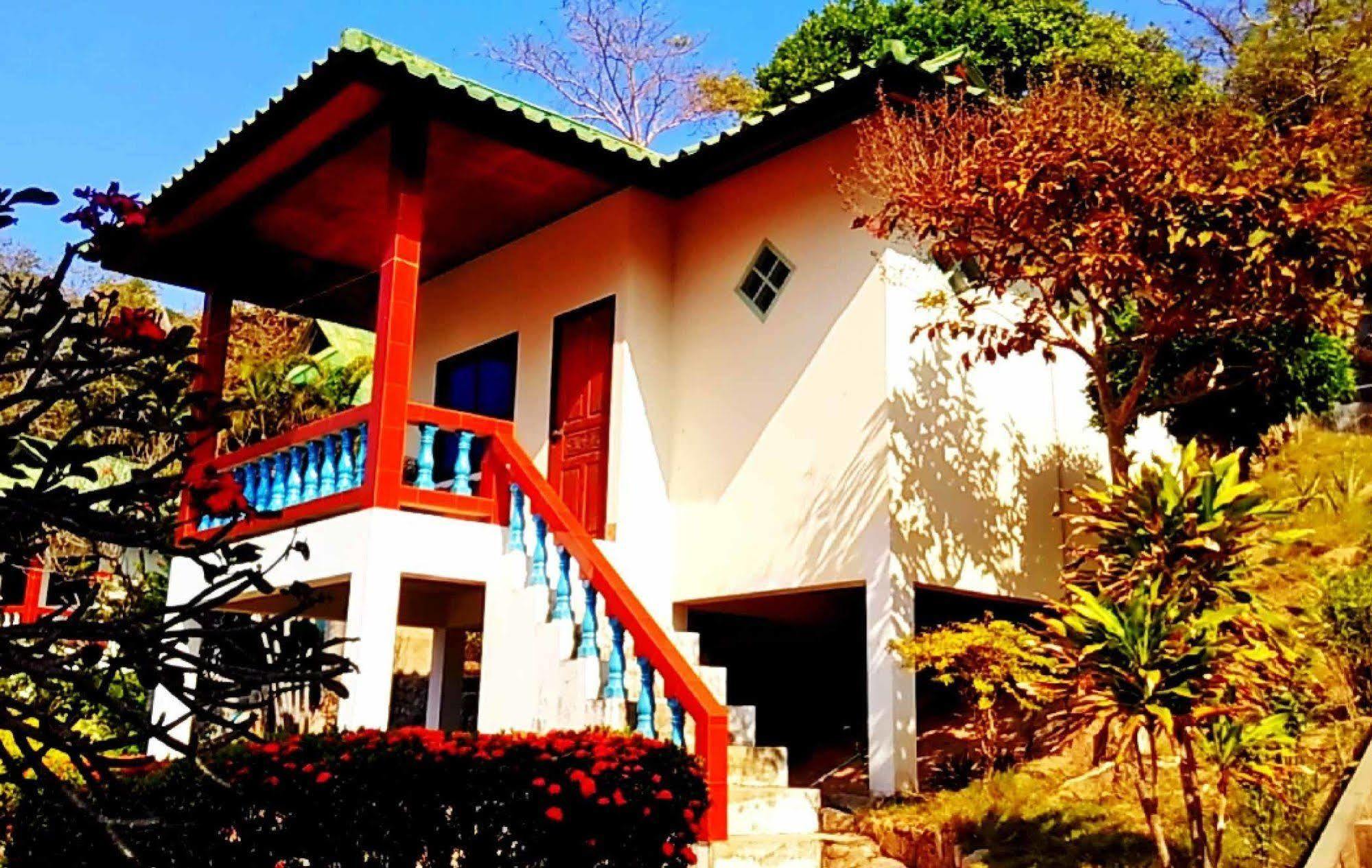 Family Tanotebay Resort Тау Экстерьер фото