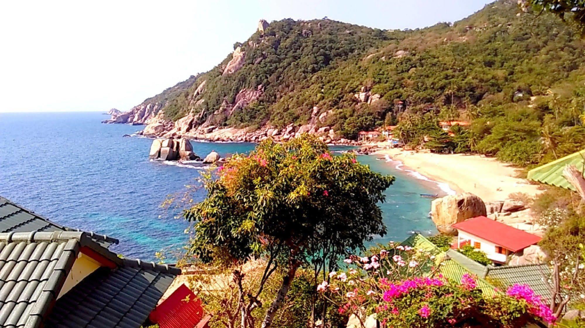 Family Tanotebay Resort Тау Экстерьер фото