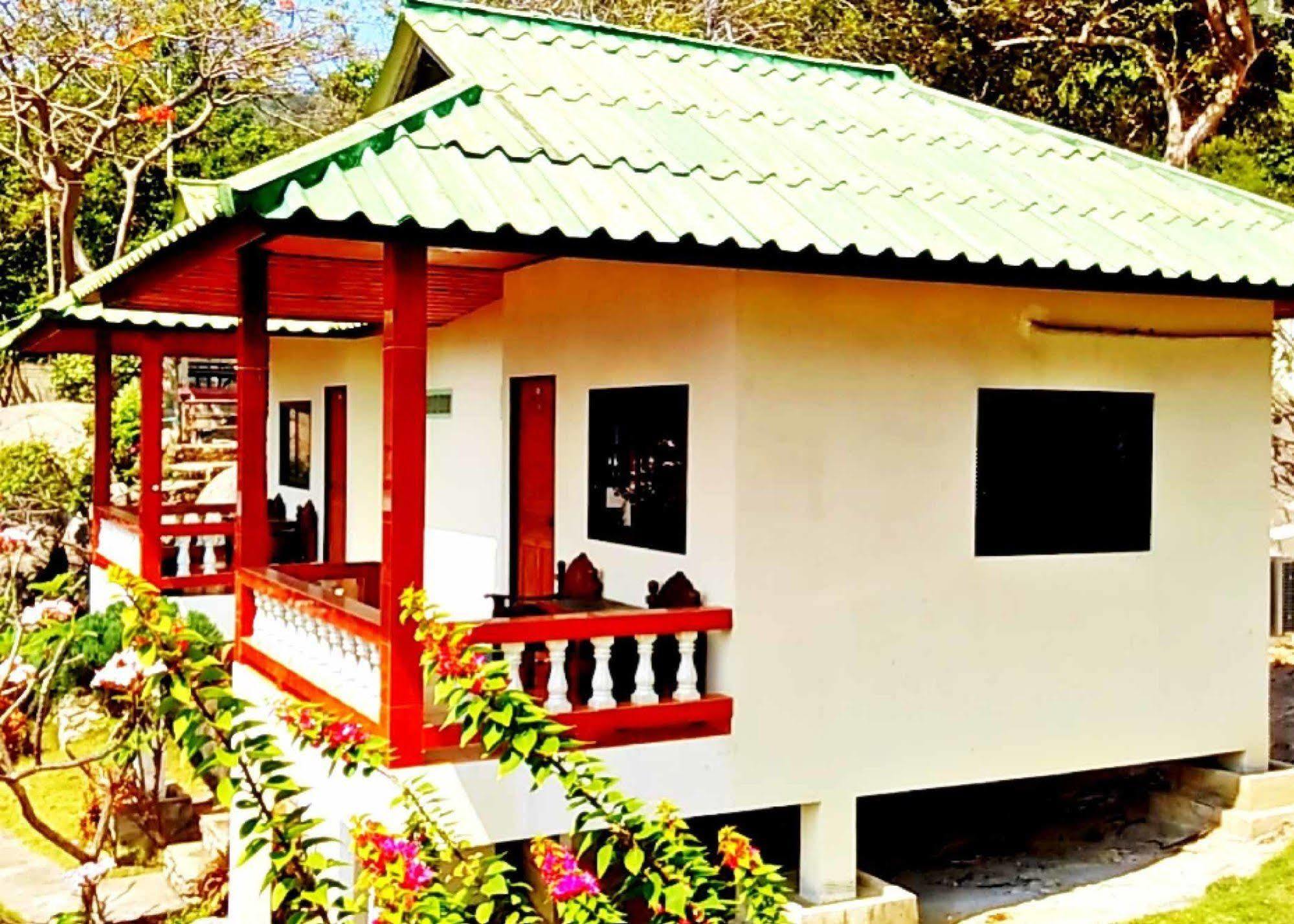 Family Tanotebay Resort Тау Экстерьер фото
